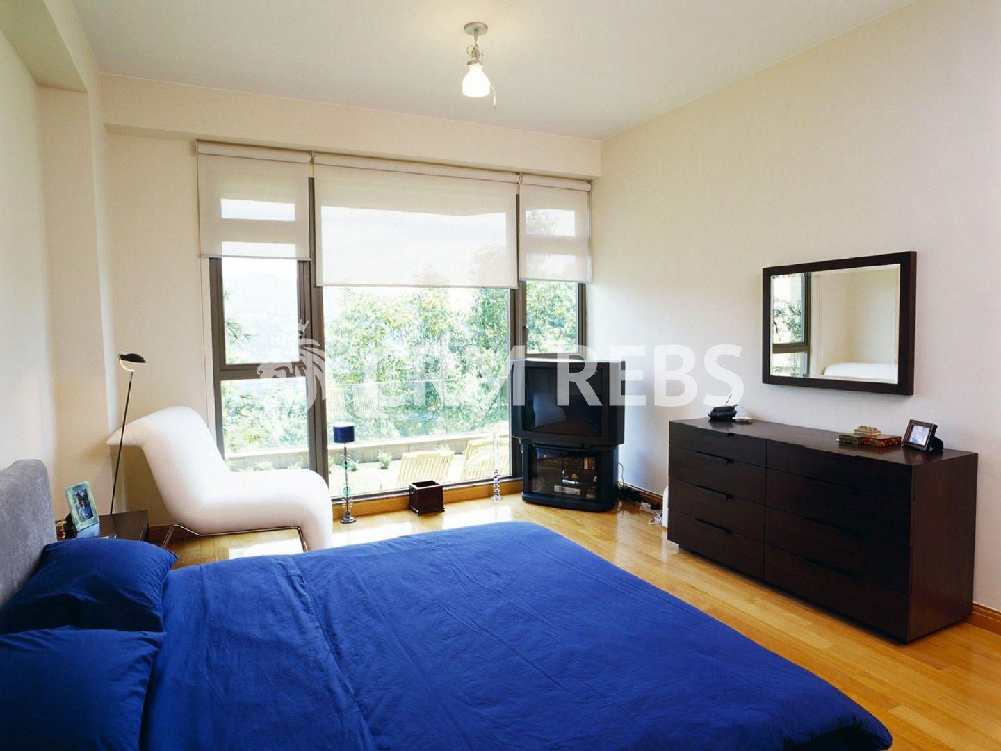 Casă cu 3 camera în zona Buna Ziua de 134 mp - Poză 1