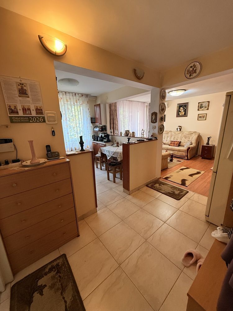 BRASADAS vinde ap 3 camere etajul 2/4 pe Careiului - Poză 3