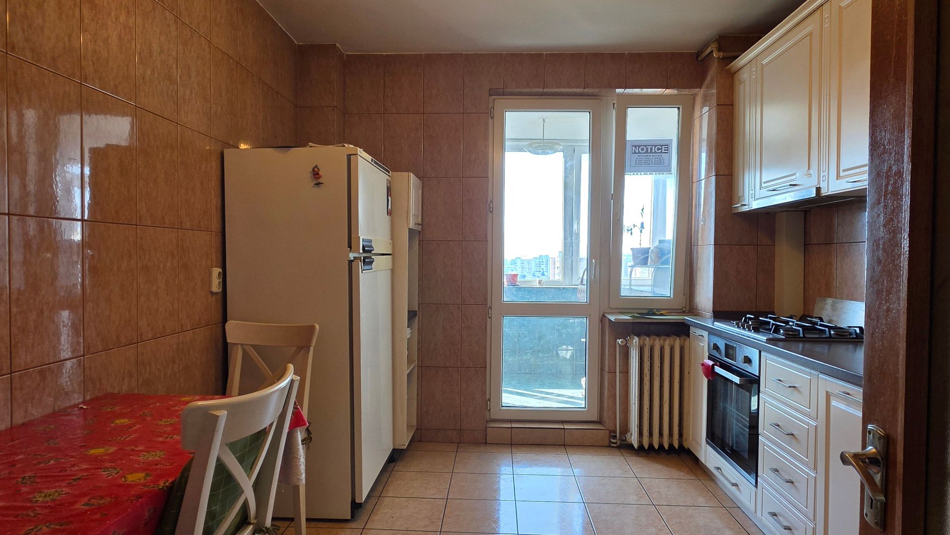 De inchiriat  3 camere decomandat, Centrul Civic-Onix, bloc verde - Poză 16