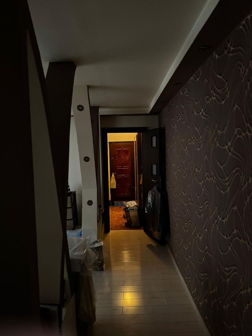 Apartament cu 3 camere , str. Bozieni - Poză 20