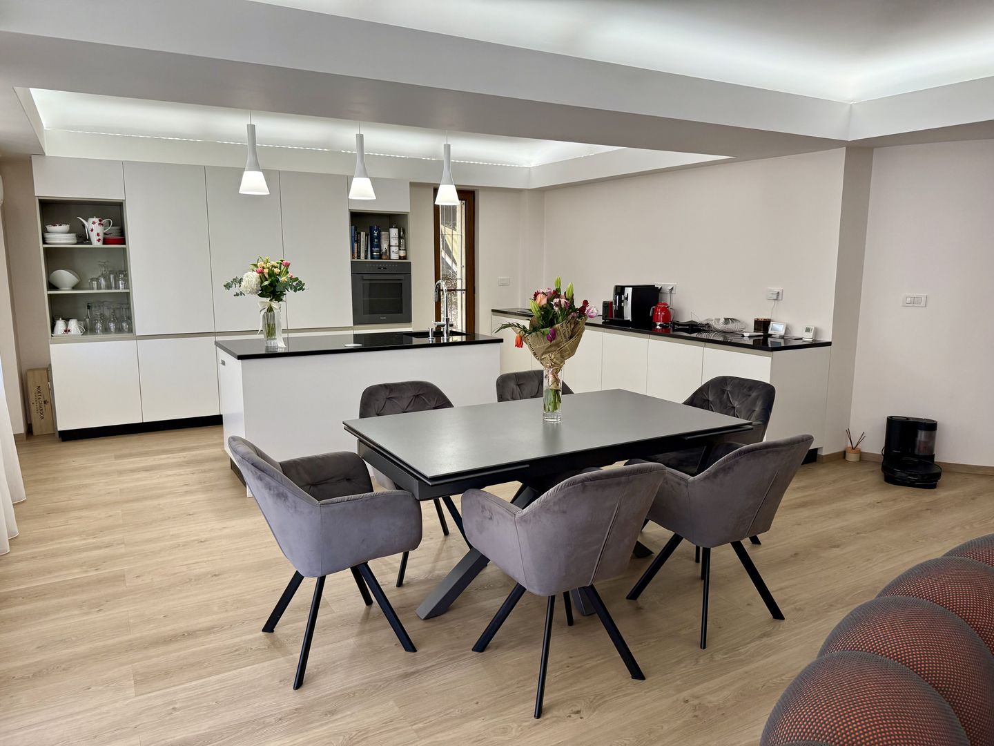 Apartament  superb 4 camere Primaveri I Mobilat High End - Poză 5