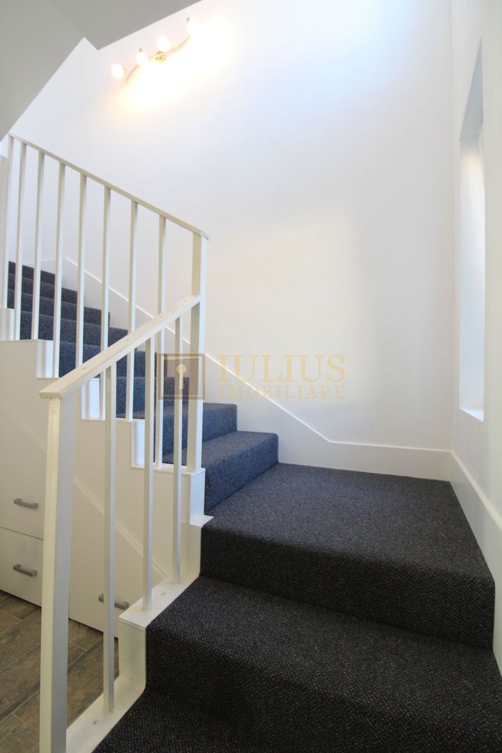 Ciarda Rosie,  4 dormitoare + 2 bai + 2 bucatarii, centrala proprie. - Poză 12