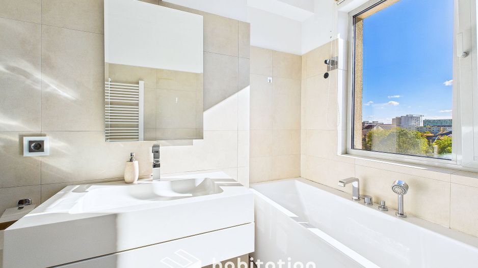 Rafinament și confort în Elisabetin – apartament cu terasă generoasă - Poză 20