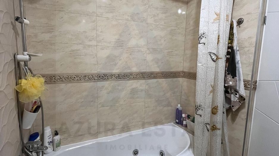 Apartament 3 camere 2 bai 2 balcoane si parcare subterana in Turnisor - Poză 6