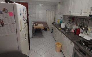 Vilă spațioasă P+1+M cu curte și garaj – Colentina - Poză 9