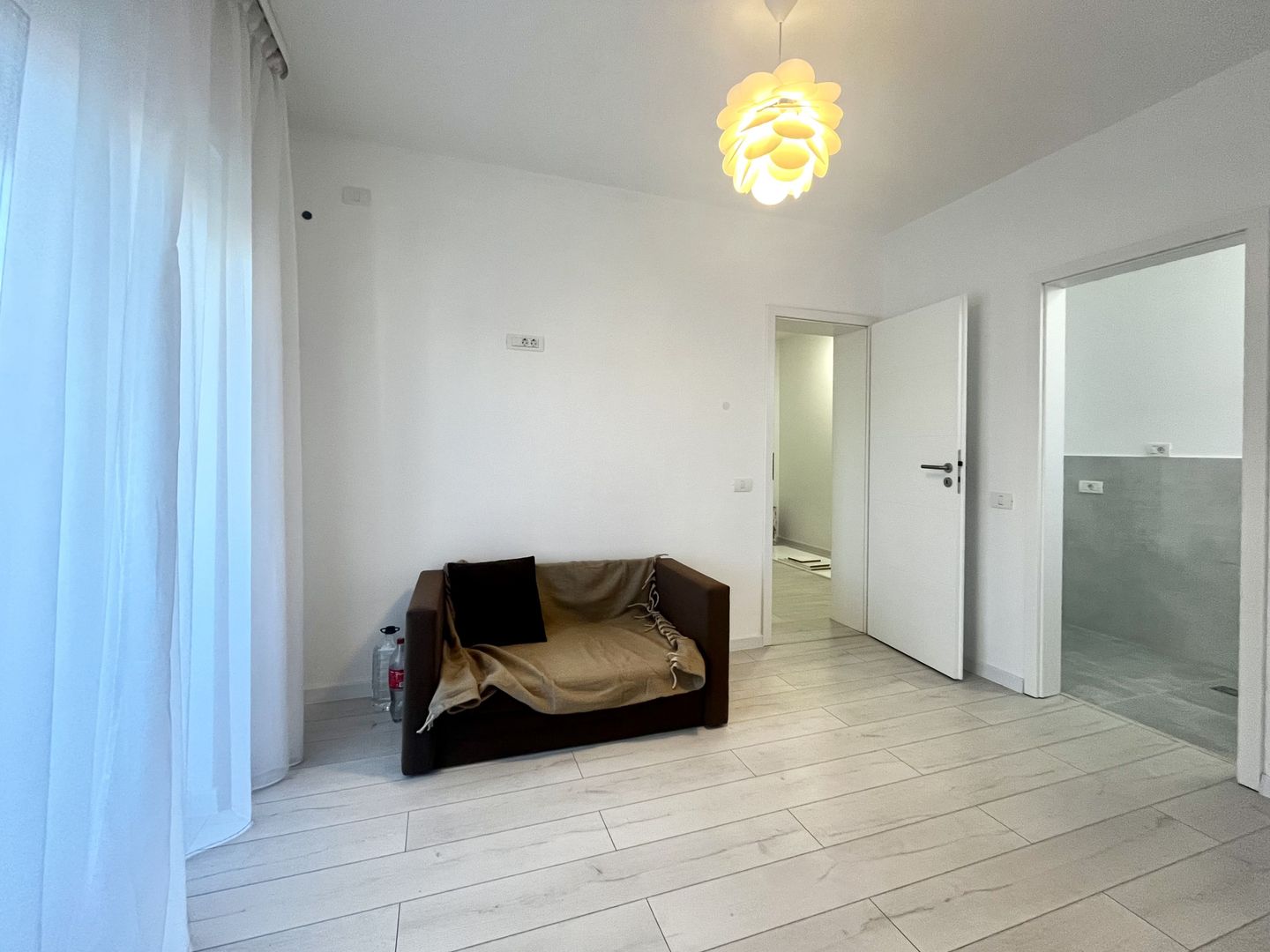 Apartament 3 camere, prima închiriere, intrare  Dumbrăvița - Kaufland - Poză 8