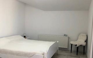 Duplex deosebit cu grădină, terasă amenajată și vedere spre natură. - Poză 4