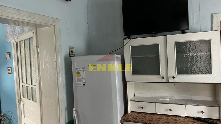 De vânzare casă bătrânească cu anexă in Oneaga - Poză 3