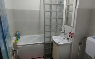 BRASADAS vinde ap 3 cam 2 băi 2 balc etaj 4/4 in Micro 16. - Poză 6