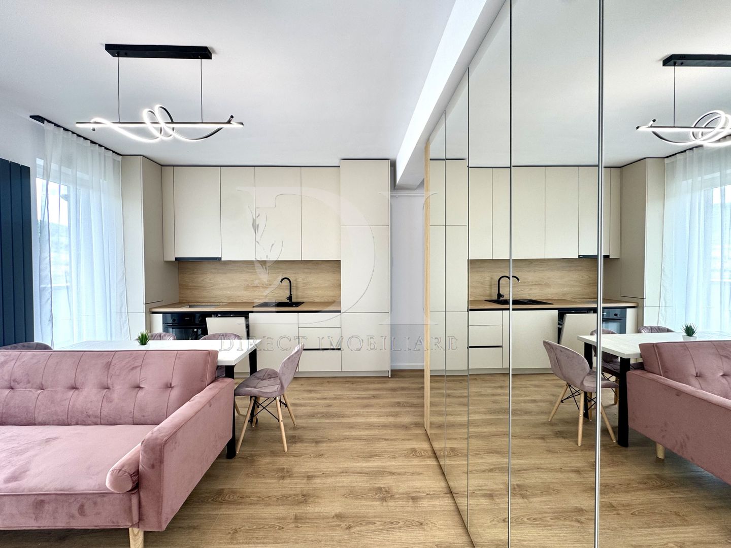 Apartament la cheie / terasa 22 mp / Zona Terra - Poză 1