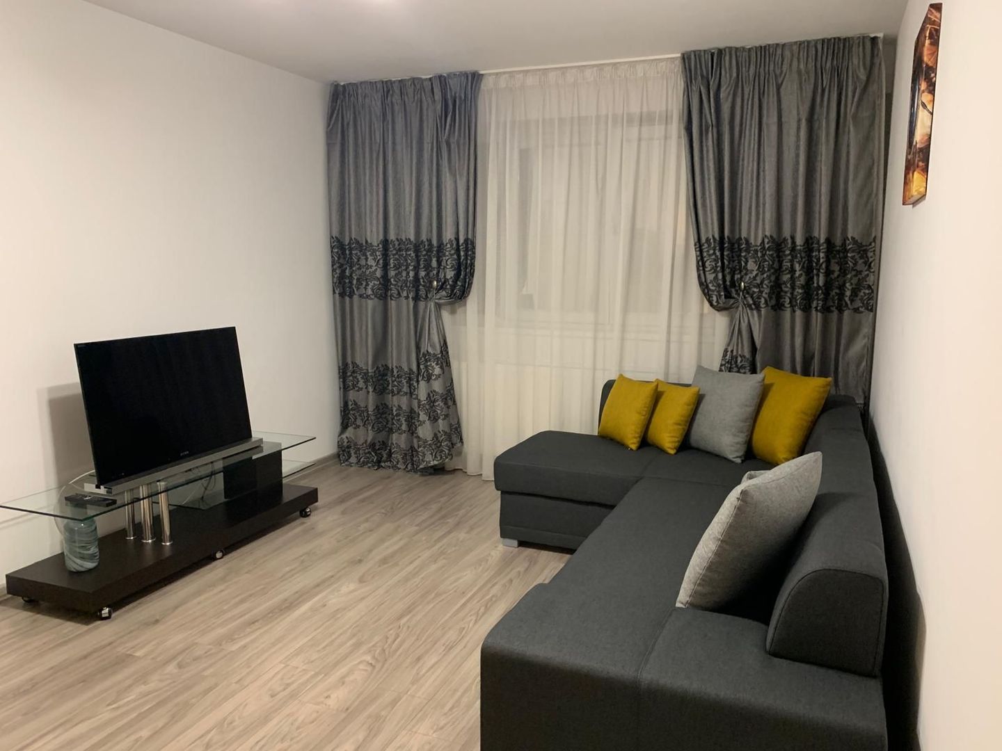 AP. 2 CAMERE-OBOR, BLOC REABILITAT, BUCATARIE INCHISA, MODERN - Poză 1