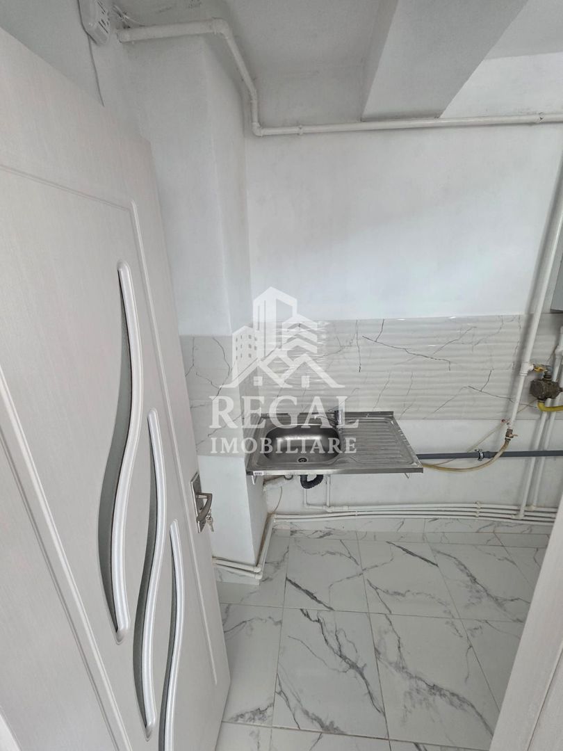 PRET NOU: Garsonieră 28 mp + balcon – zona M4 – etaj 1 - Poză 7