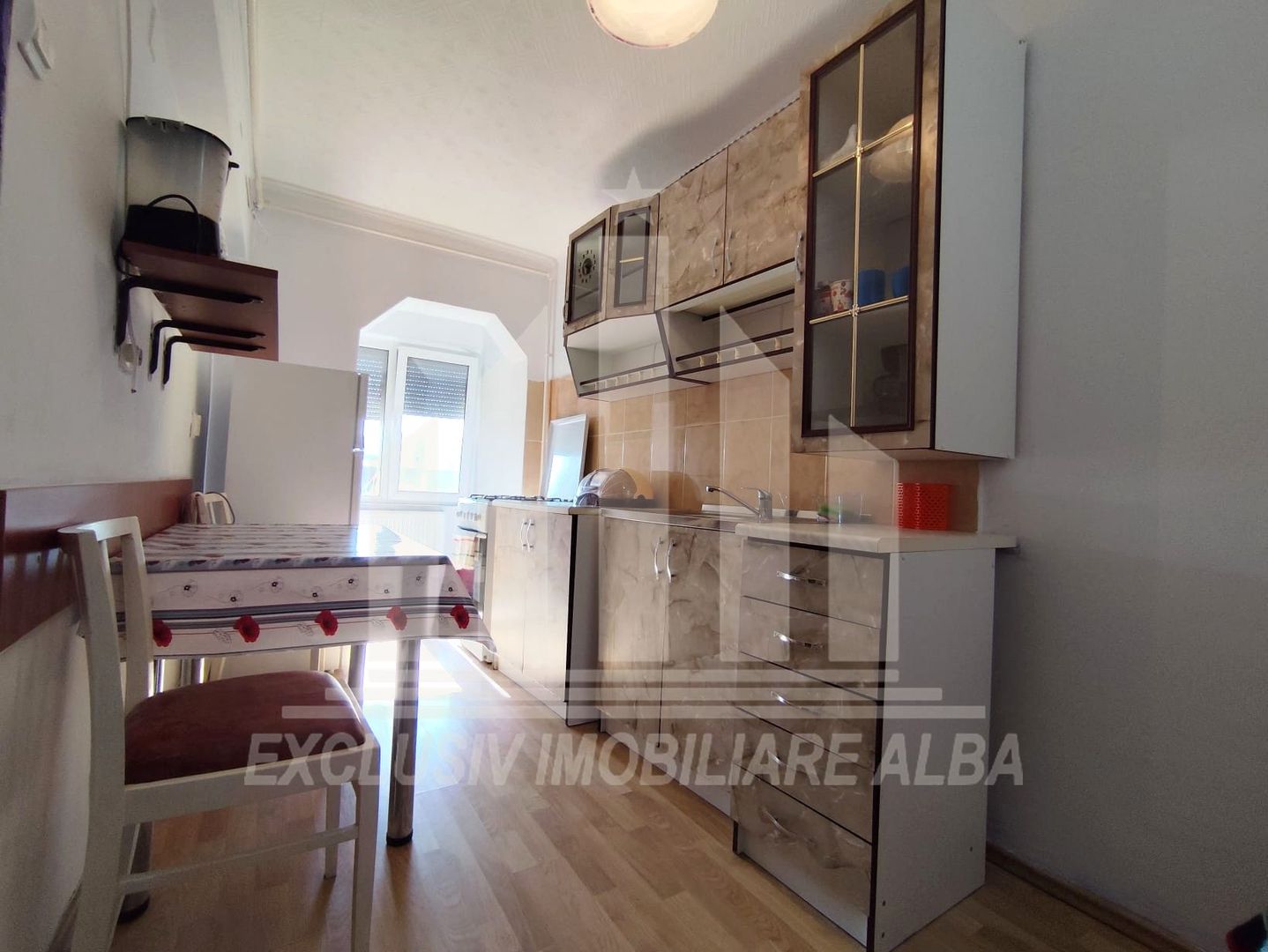 Garsoniera decomandata | 32 mp | Etaj intermediar | Industriala - Poză 1