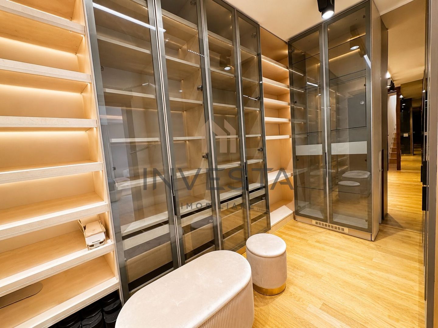 Casa individuala 4 camere si 2 terase de inchiriat in Andrei Muresanu - Poză 12