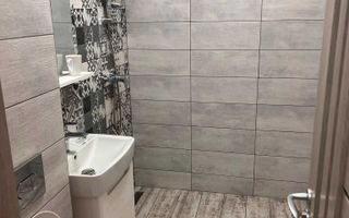 Garsonieră 30 mp, renovată, mobilată, 3 lifturi, metrou 2 minute - Poză 4
