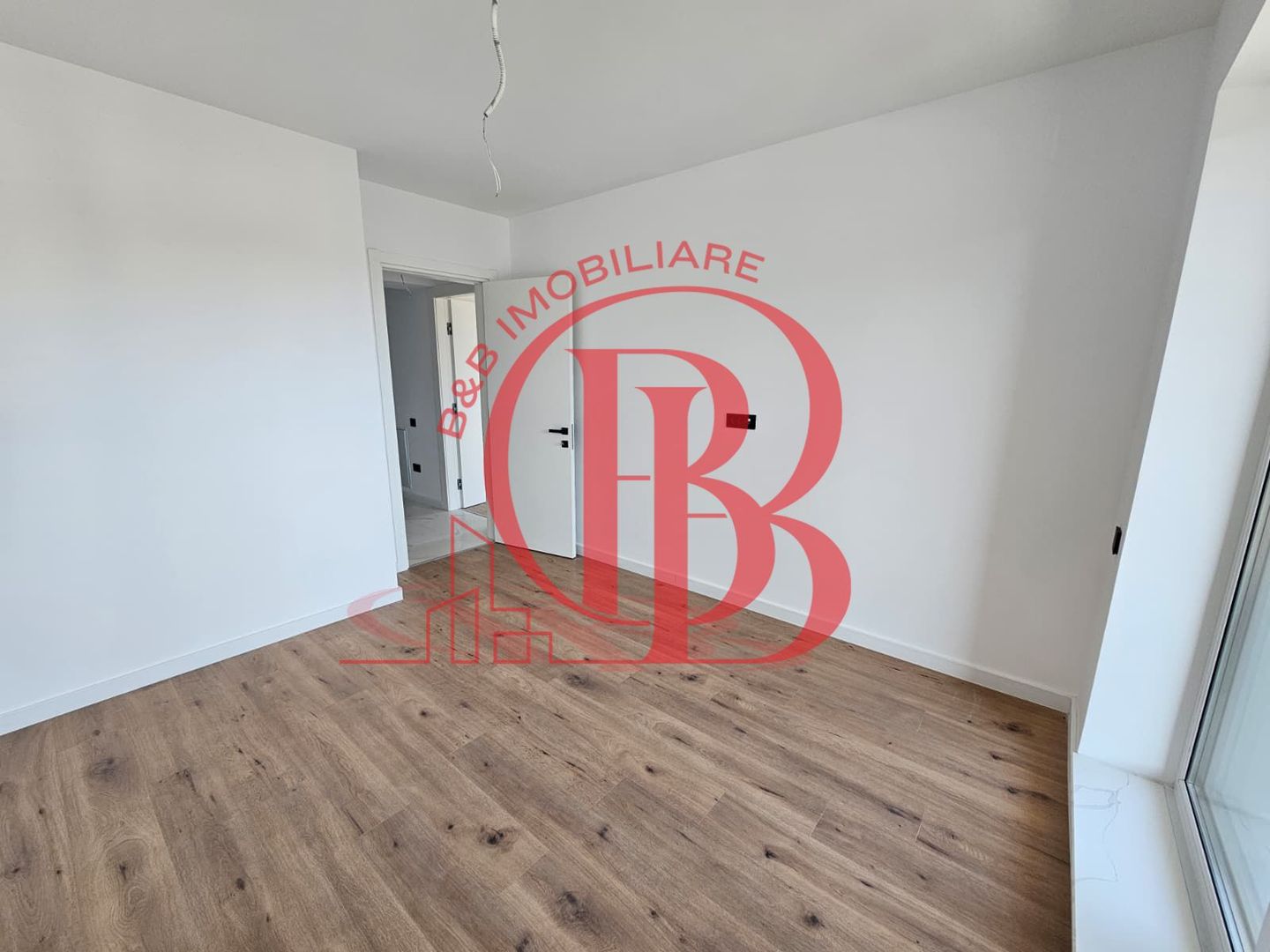 4 camere finalizat Complex Premium-piscina - pista alergare in incinta - Poză 21