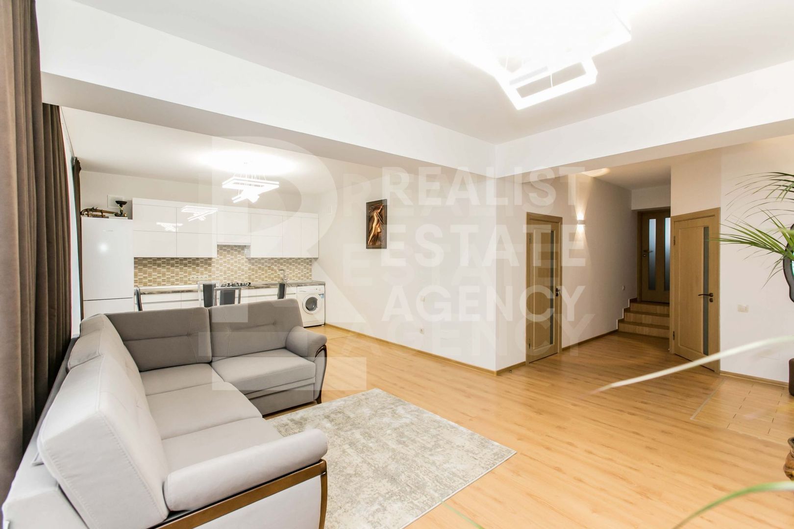 Chirie, casă, 3 nivele, 5 camere, str. Timiș, Centru - Poză 15