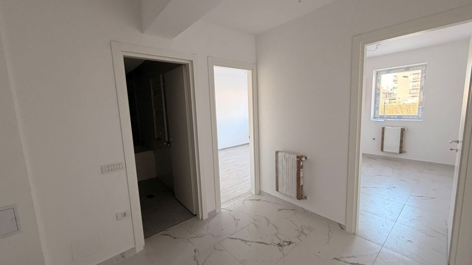 AP. 2 CAMERE, BLOC NOU, CENTRALA PROPRIE,BUCATARIE INCHISA,COMISION 0% - Poză 2