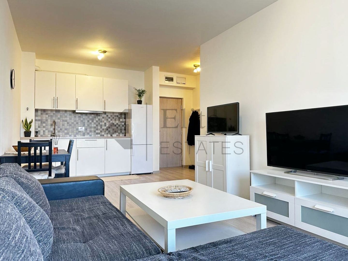 Apartament cu 2 camere de vanzare in Prima Universitatii - Poză 2