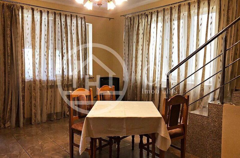 Casa P+M cu 6 camere de inchiriat in zona Iosia Nord, Oradea - Poză 2