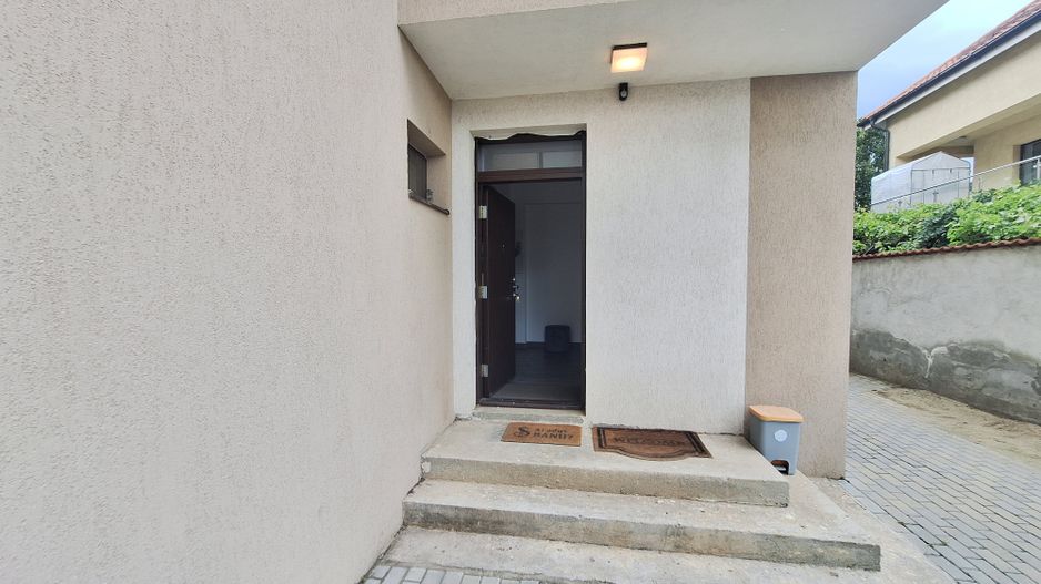 Duplex 4 cam 3 bai parcare&curte Prelungirea Ghence str. Maracineni - Poză 16