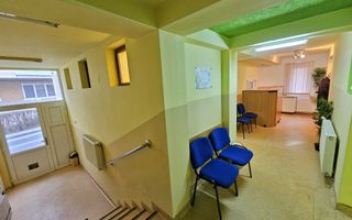 Spatiu comercial pretabil birouri, cabinete medicale, Cetate - Poză 1