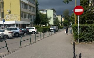 Vand spatiu comercial Brasov ,str.Jupiter, 48mp pret negociabil! - Poză 3