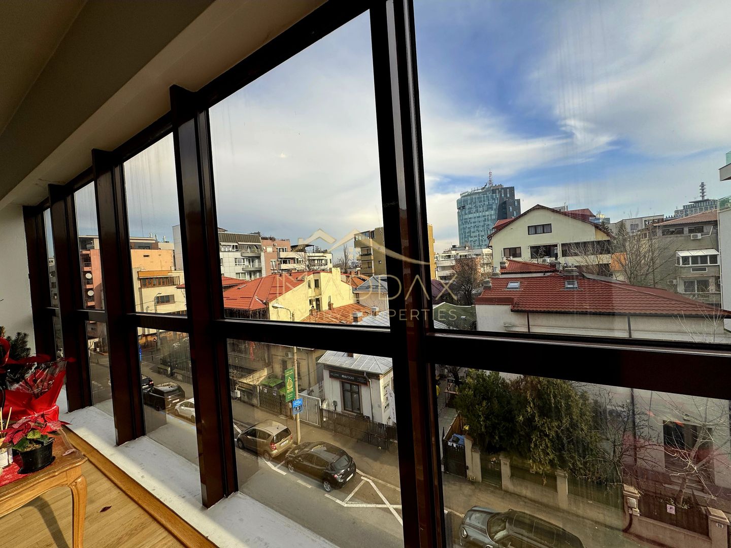 Apartament Elegant de Închiriat – 5 Camere/ 3 Băi, *Arcul de Triumf* - Poză 4