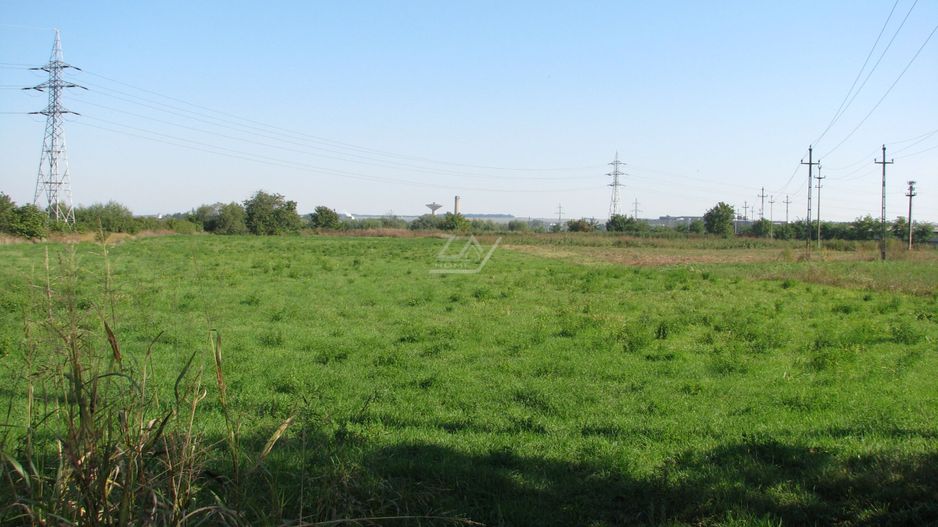 Teren Intravilan in zona accesibila ! Acces la sosea. Utilitati in apropiere. - Poză 2
