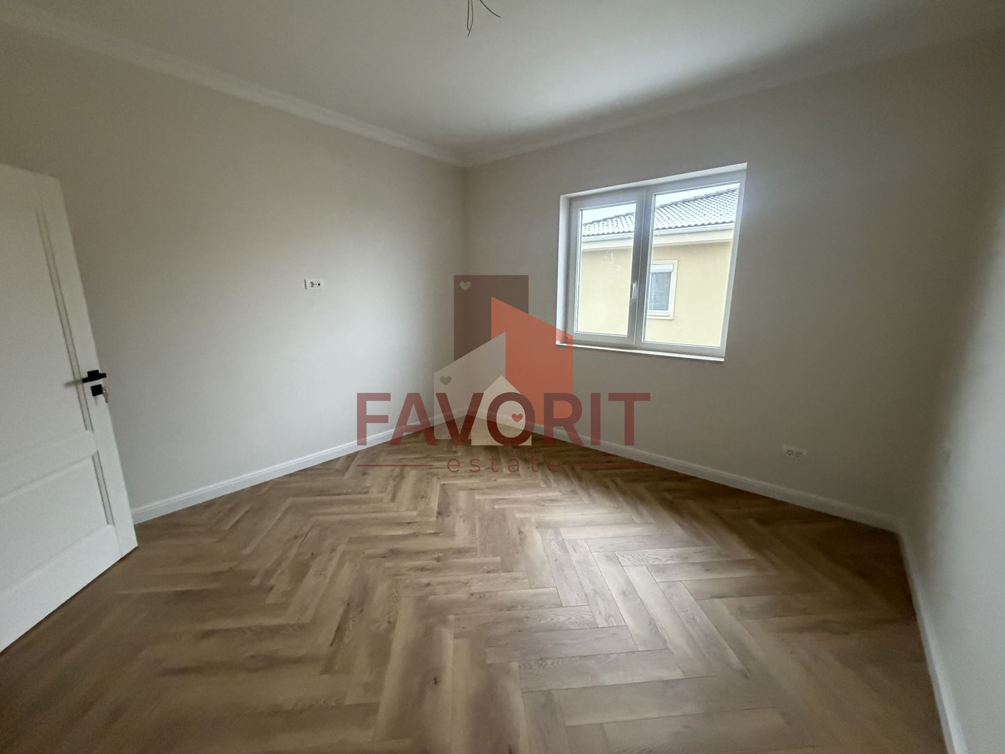 Disponibila imediat. Zona centrala. Toate utilitatile si asfalt - Poză 9