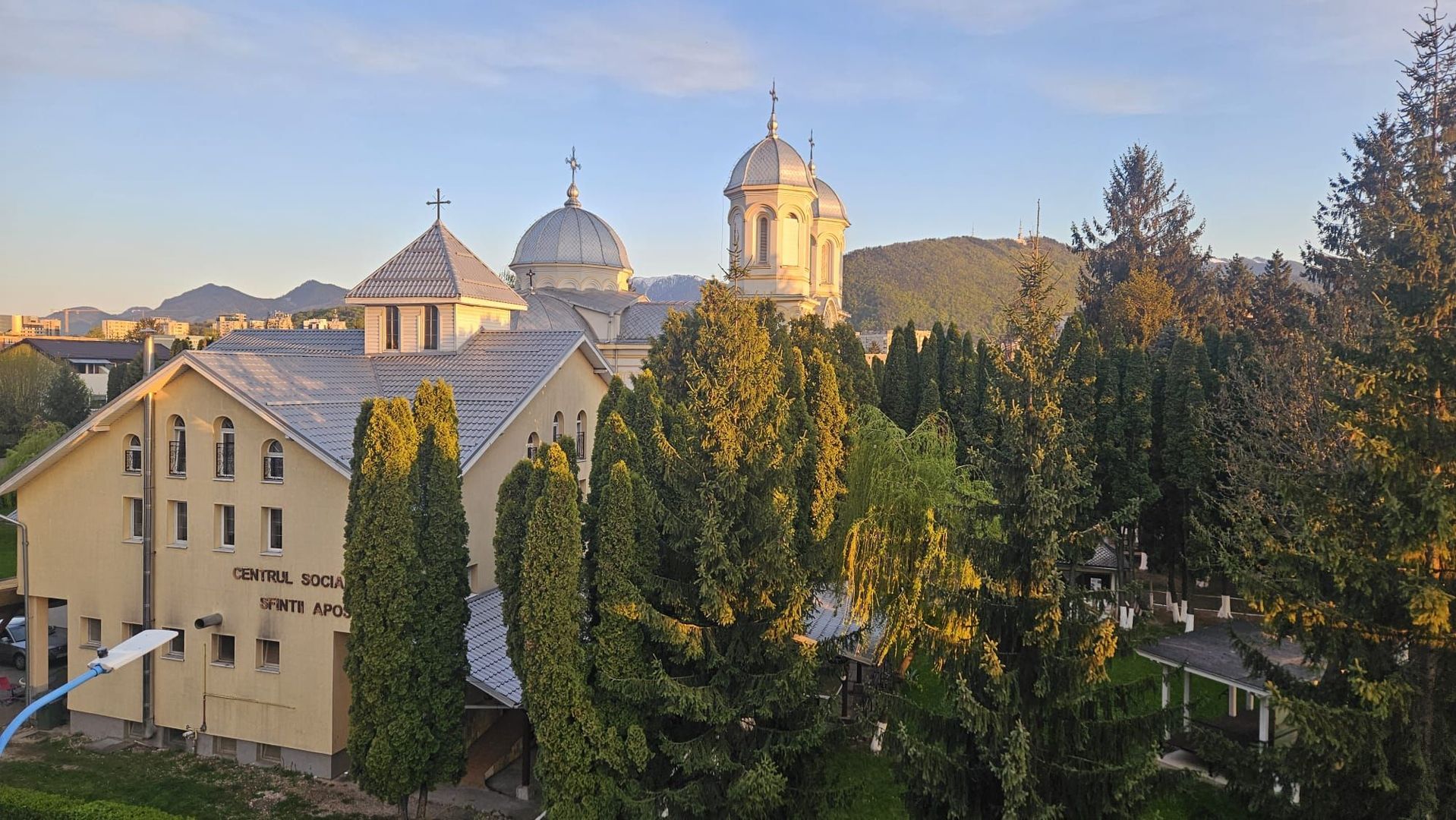 Zona centrala, garsoniera in vila - Poză 1