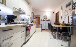 Apartament de 3 camere, decomandat, 2 parcarii, zona Minerva - Poză 5