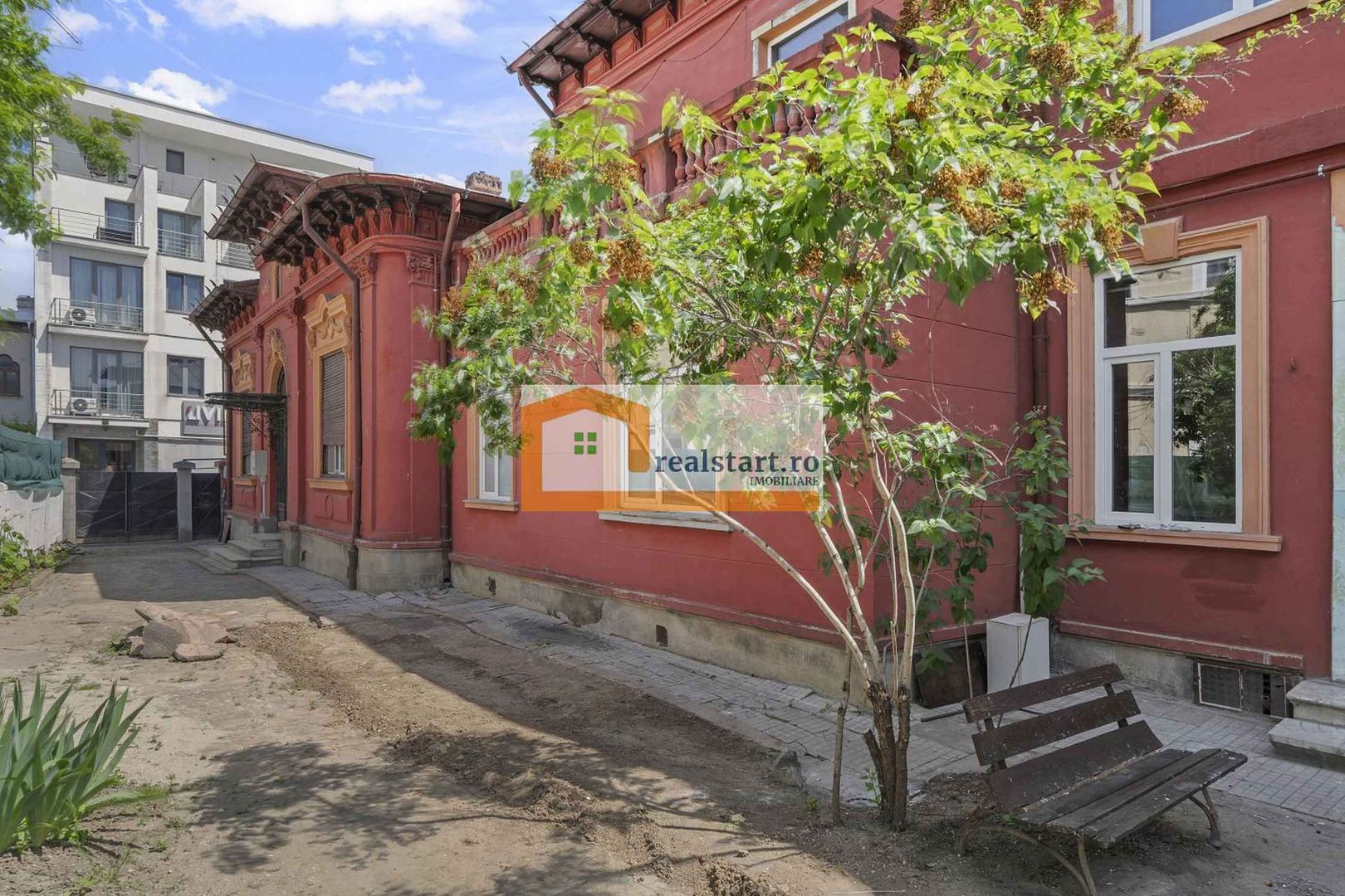 Vila individuala, S+P+E+Pod, curte 500mp, ideal Bistro-caffe, birouri - Poză 36