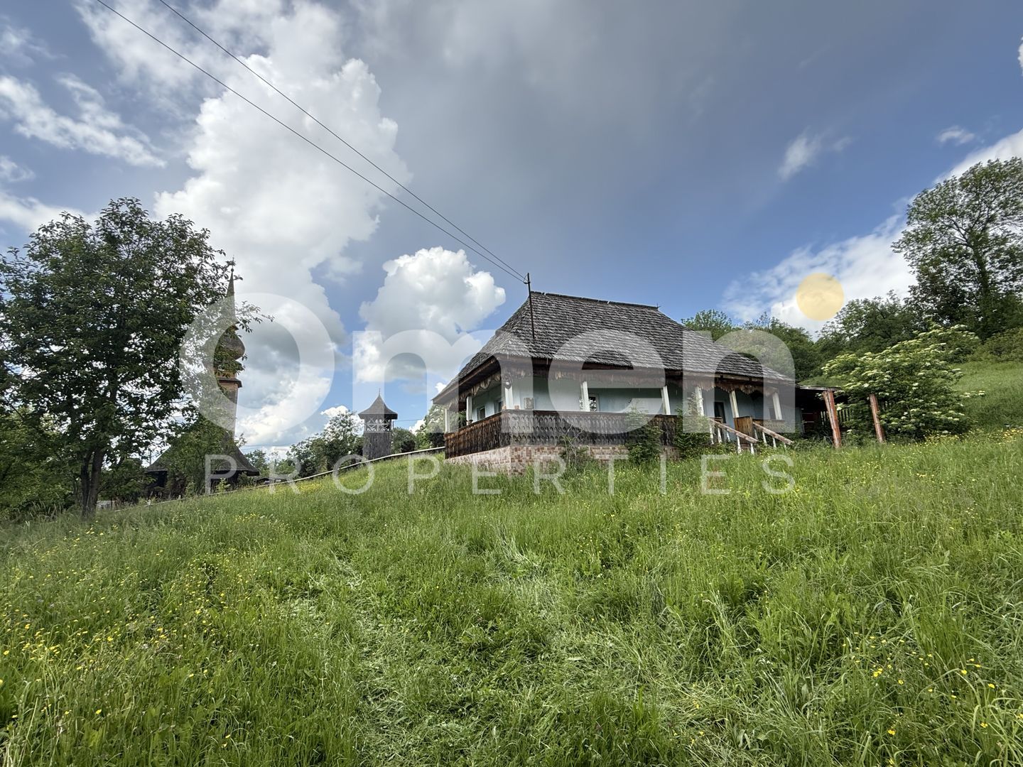 Teren 3.500 mp Lăschia, cu Casă Renovată lângă Biserica de Lemn – Panoramă 360° - Poză 2