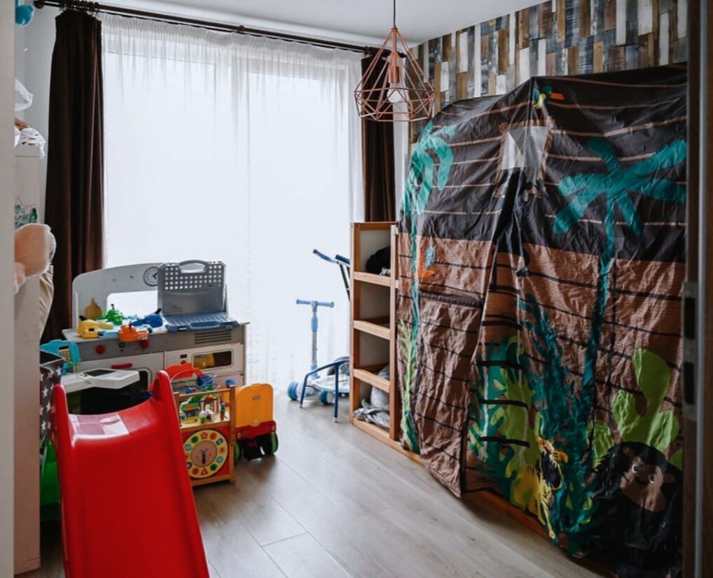 Apartament 3 camere elegant spațios și luminos în cartierul Urban Coresi - Poză 17