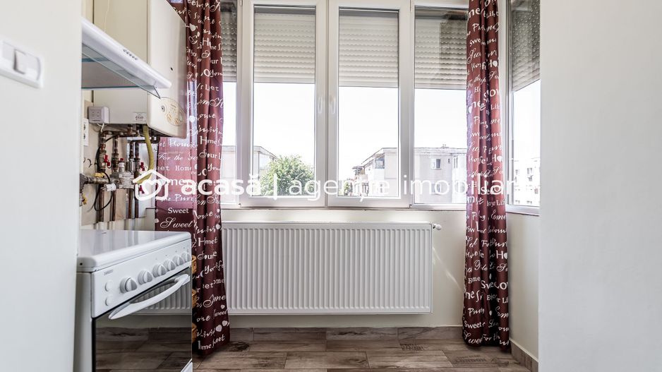 Ap 2 camere decomandat, renovat, 2 balcoane. Cartier Alfa Arad - Poză 6