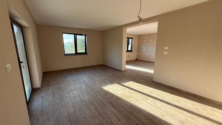 4 CAMERE , UTVIN , DUPLEX MODERN - Poză 3