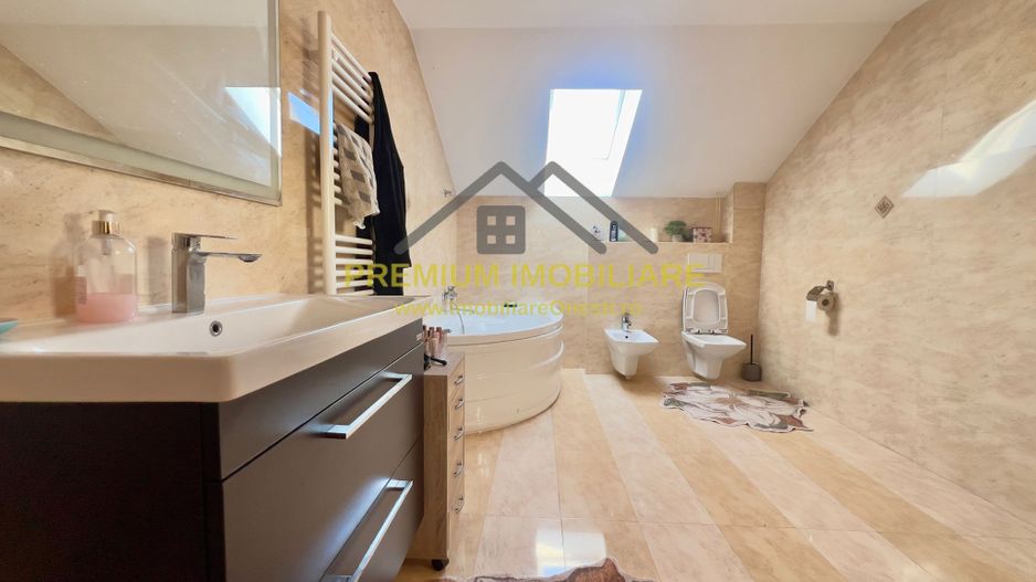 Vilă P+M cu teren de 4.200 mp + Garaj - Onești - Poză 29