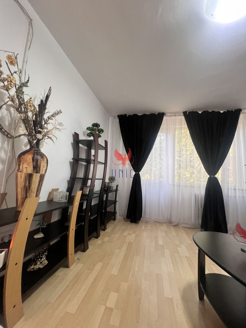 Decomandat, stradal, Calea Bucuresti etaj 1 - Poză 32