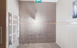 Casă cu 5 camere în Remetea Mare - Poză 11