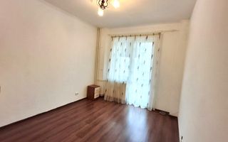 De Vanzare Apartament 2 Camere - Poză 2