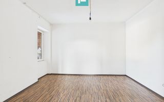 Casă 300 mp  cu posibilități multiple în Covăsânț - Poză 9