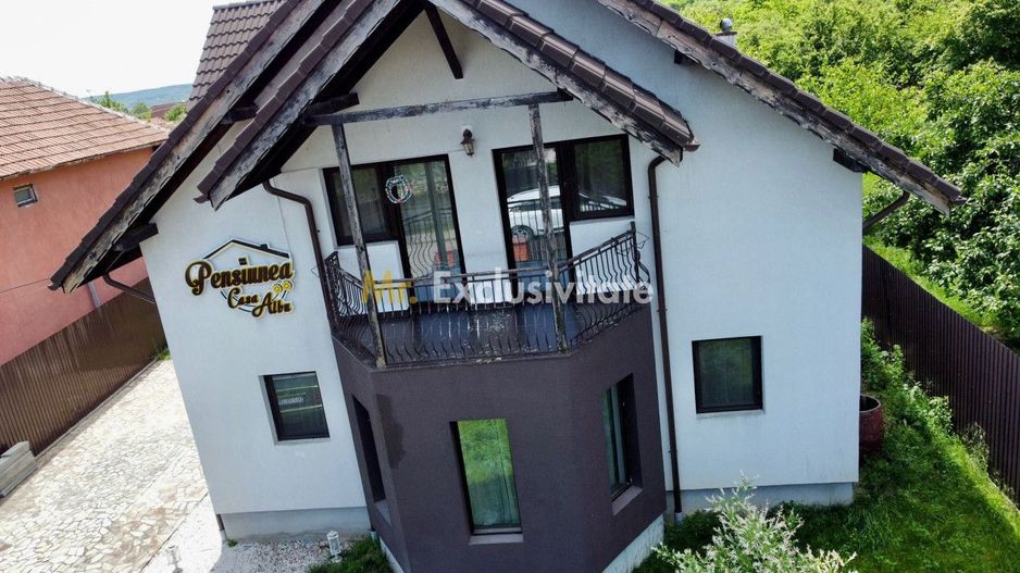 Pensiune de vânzare în Bobu, Scoarța - sau schimb cu apartament Timisoara - Poză 2