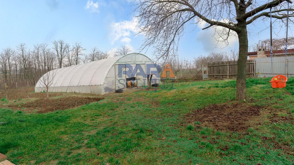 Casă cu 3 dormitoare și 2600 mp teren - Poză 20