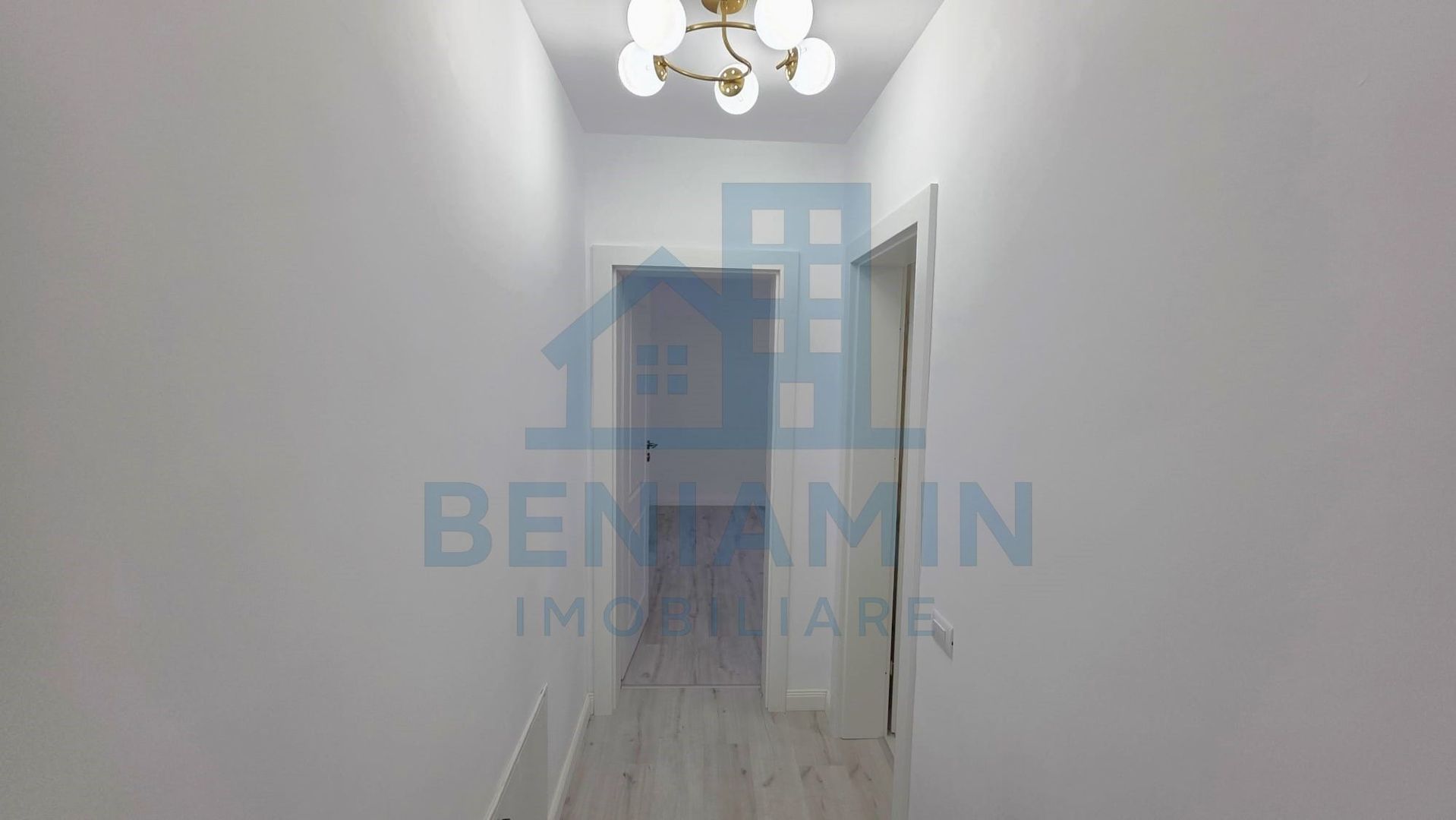 Casa noua 4 dormitoare 2 bai P+1 zona Selgros Teilor - Poză 14