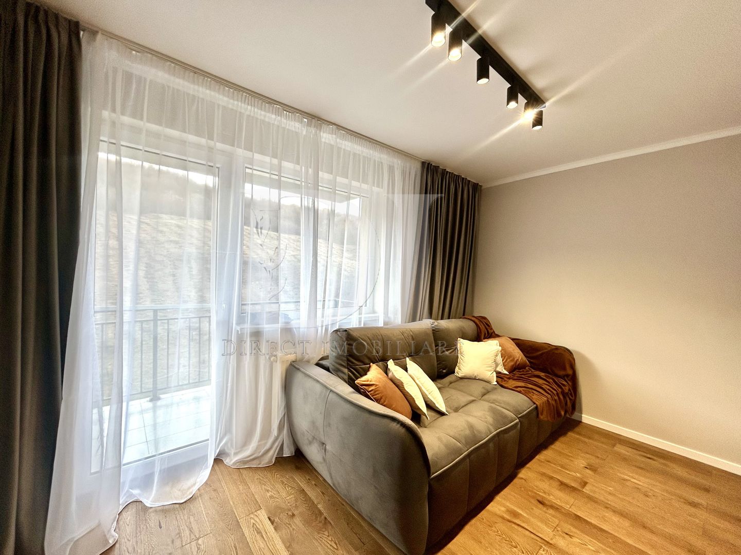 Apartament 2 camere de vanzare / Zona Vivo / Floresti - Poză 6