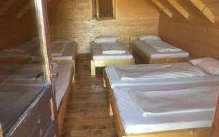 Pensiune cu 6 iazuri și 22 locuri | Peștera Urșilor | Apuseni - Poză 15