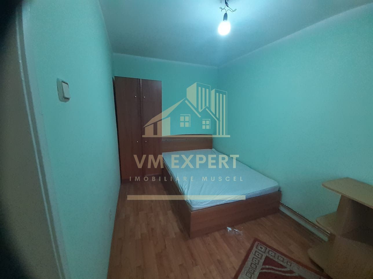 APARTAMENT 3 CAMERE ETAJ 2 ROTUNDA  CAMPULUNG - Poză 3