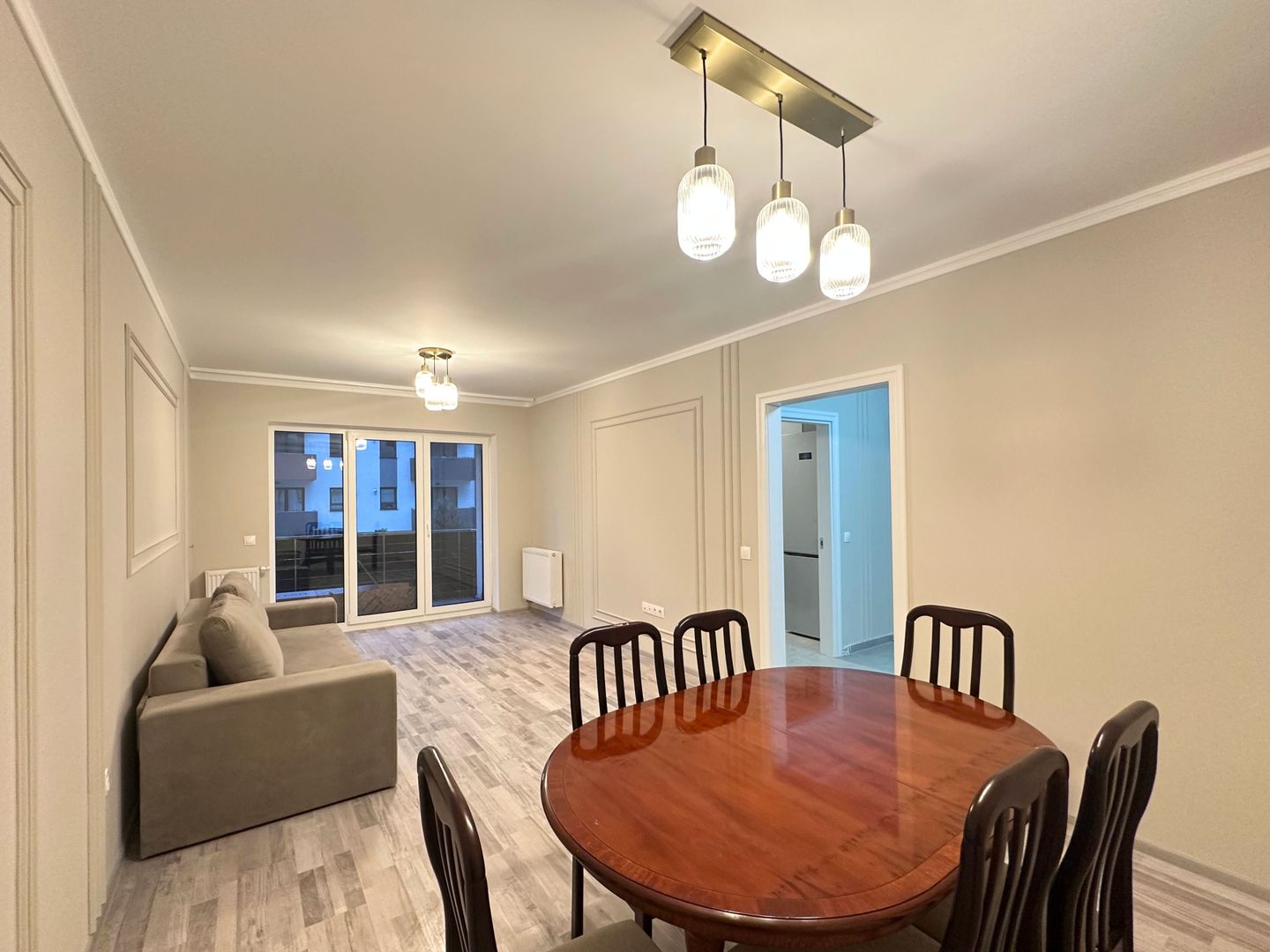 Vânzare Apartament 2 camere mobilat Avantgarden 3 faza 4 - Poză 1