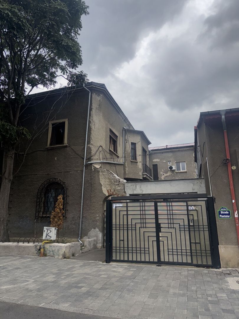 Casa-Curte proprie | Plantelor | - Poză 21